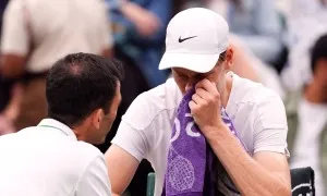 Sinner mất ngủ nhiều đêm vì doping