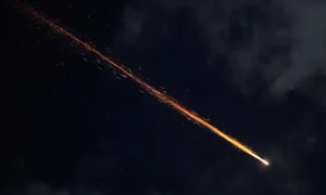 Iran tuyên bố phóng tên lửa siêu vượt âm, '90% trúng mục tiêu' ở Israel