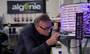 Australia phát triển máy nuôi tảo cho ngành nhựa, thực phẩm